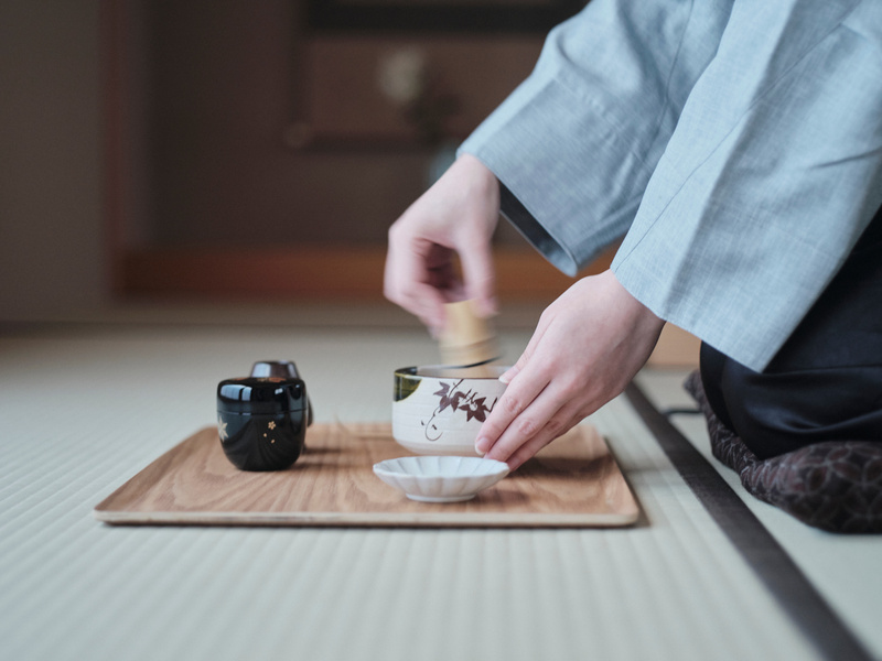 茶の湯　お茶を点てる